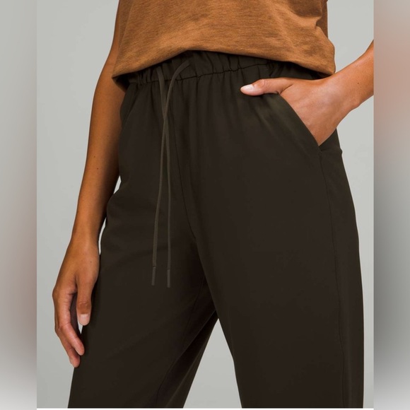 Lululemon Stretch High-Rise Jogger in Dark Olive W5DQDS - Picture 4 of 10